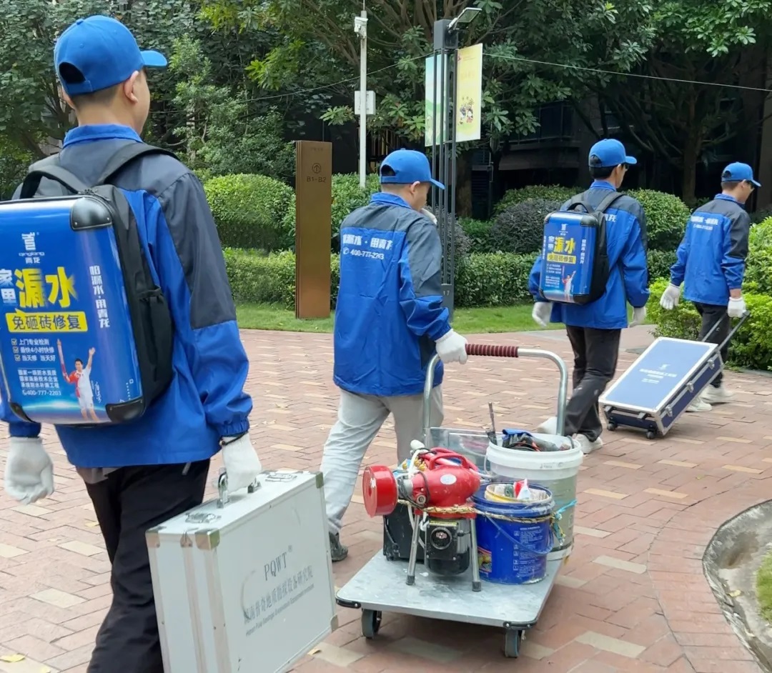 還在卷白領(lǐng)？現(xiàn)在真正高收入的，反而是這群“干臟活”的人